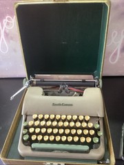 Vintage 1950s Smith Corona Sterling Portable Typewriter And Case