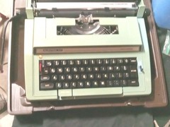 Smith-Corona Electra XT Electric Typewriter Blue W/ Case Working EXCELLENT COND.