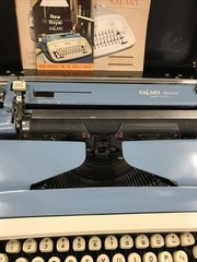 Royal Safari Deluxe Manual Portable Typewriter Blue and White Vintage