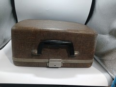 Royal Quiet De Luxe Portable Typewriter 1953 Gray with Case