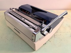 Adler Gabriele 35 Portable Typewriter • Techno / Cubic Typeface • Original Case