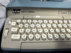 Vintage 50s 60s Light Blue Smith Corona Typewriter Coronet Electric Powers on
