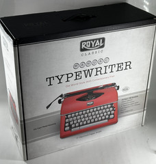 Royal Classic Manual Typewriter – 79120Q Red