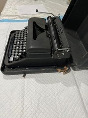 Vintage 1938 Royal Arrow Typewriter w/ Case Glass Keys Tested Cleaned Nice Shape