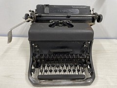 WORKING Vintage Remington Rand Model 17 Typewriter. Please See All The Pictures!