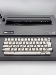 VTG Working Smith Corona SL 105 Spell Right Electric Typewriter/tested