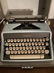 Vintage West Germany Olympia Turquoise Light Blue Typewriter In Original Case