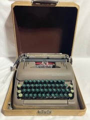 Vintage 1950s Smith Corona Floating Shift Sterling Typewriter W/ Case