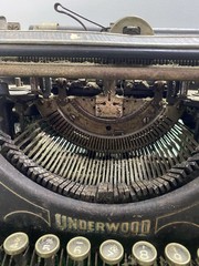 Antique 1920S Underwood Typewriter Serial Number 765190-11 Parts Or Restoration
