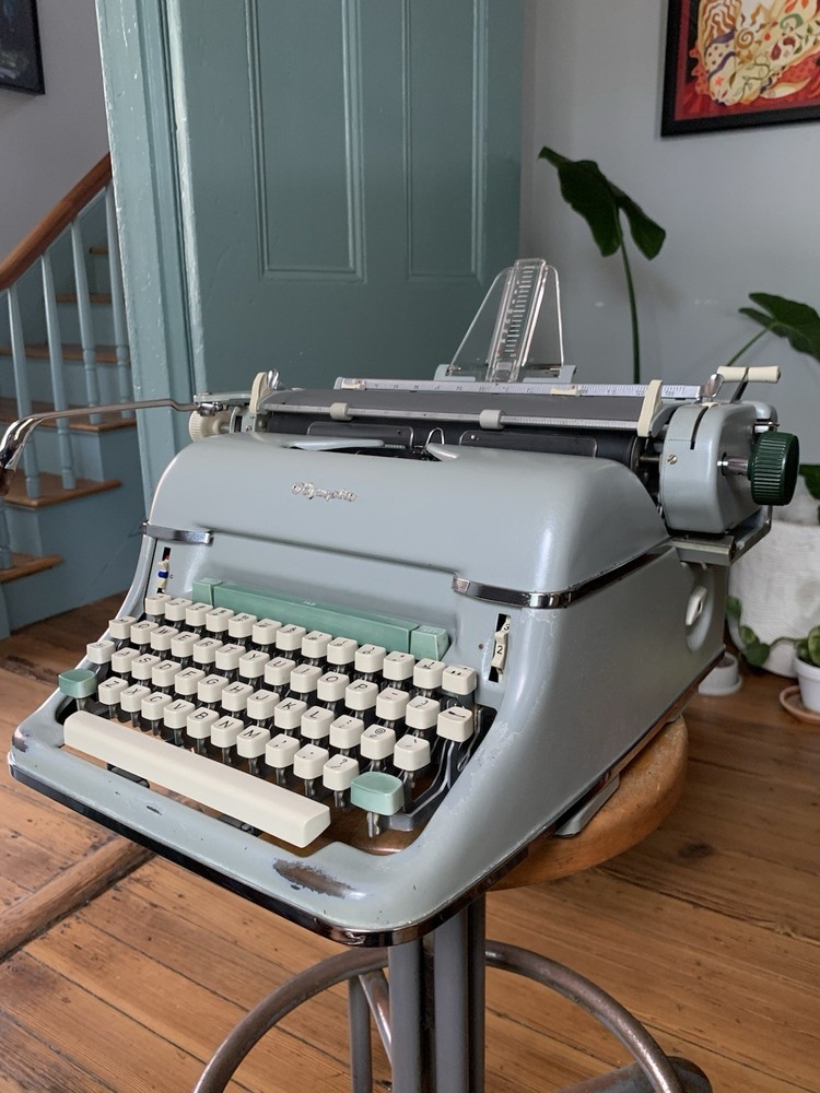 olympia SG1 typewriter, 12cpi
