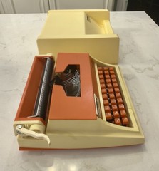 VTG Buddy L Easy Writer 500 Portable Typewriter 1976 Japan Working w/ Hard Case