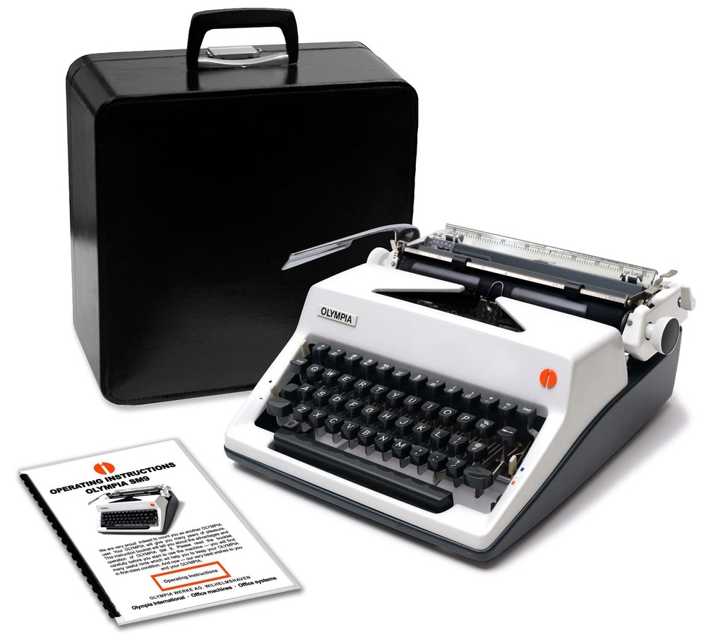 White 1971 Olympia SM9 De Luxe Restored Typewriter, New Platen, SM-9 Pica 97