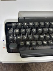VTG 1970s Olympia SG-3 Typewriter West Germany Clean/Works