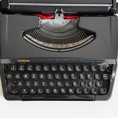 Brother 220 deluxe Typewriter | 1970s | Working | Black | Serviced UPS 3-Day