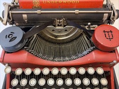 Underwood Typewriter Standard Four Bank RARE COLOR Burnt Red? 1920s Orson Welles