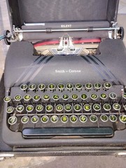 VINTAGE BLACK SMITH CORONA SILENT Portable Floating Shift TYPEWRITER w/ CASE