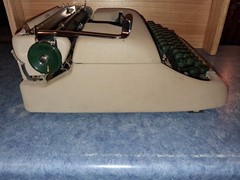 Vntg 1950’s Smith Corona Clipper Portable Manual Typewriter-Nice&Clean-Works!!