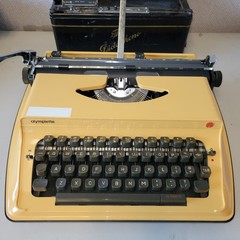 Vintage Olympia International Olympiette Typewriter. Model S12 – WORKS 100%