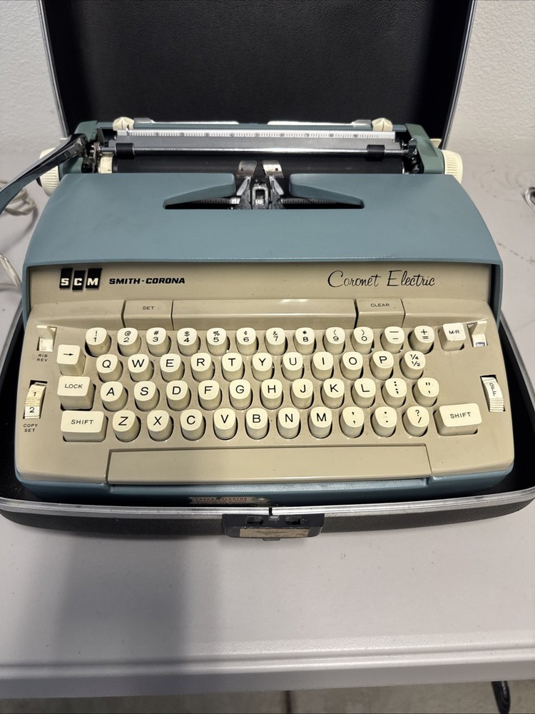Vintage 50s 60s Light Blue Smith Corona Typewriter Coronet Electric Powers on