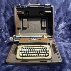 1975 Smith-Corona Galaxie 12 Vintage Typewriter Brown/Cream