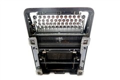 1939 ROYAL KMM Manual Typewriter w/ Magic Margin Works Great ~ HAS RIBBON ISSUE