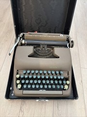 1950s Smith Corona Sterling Portable Manual Typewriter w/ Case & brush untested