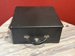 Vintage 1930s Underwood 4 Bank F Model Portable Typewriter/Case