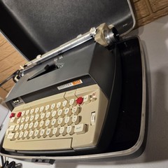 Smith-Corona Electra 120 Electric Typewriter With Case Vintage