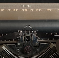 Smith-Corona Clipper Typewriter Portable With Black Case Vintage. Tested