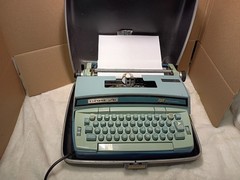 Smith-Corona Coronet Super 10 Coronamatic Electric Typewriter, Tested ✓