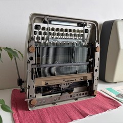 Triumph Gabriele 10 Typewriter | 1970s | Working |Serviced | UPS 3-Day to US/CAN