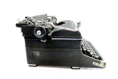 1939 ROYAL KMM Manual Typewriter w/ Magic Margin Works Great ~ HAS RIBBON ISSUE