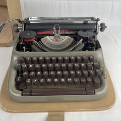 1961 Optima Super Typewriter With Faux Leather Case Vintage WORKS