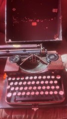 ROYAL Black Portable Typewriter Model P Serial P16927 EARLY 1927 with Case VTG