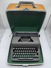 ROYAL Senior Companion Portable Typewriter Vintage Gray With Case Manual Keys
