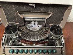 Vtg 1951 SMITH-CORONA Sterling 5A-Series Drab Brown/Green Deco Typewriter w/Case