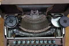 Mid Century LC Smith & Corona Portable Manual Clipper Typewriter