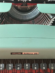 Serviced Vintage Olivetti Lettera-32 Manual Typewriter Refurbished by a Mechanic