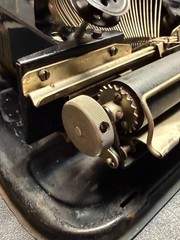 Bing No. 2 Portable Typewriter 1920s Rare Vintage with Metal Shell Case Nice