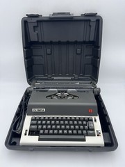 Olympia INTERNATIONAL Typewriter Electric Vintage W/ Case Model X-L12 Read!