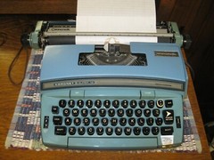 Vintage 1970’s SMITH CORONA CORONET SUPER 12 Electric Typewriter Case Book