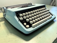 Blue Brother Portable Typewriter w/Case • Sears Citation • Japan-Made, Tested