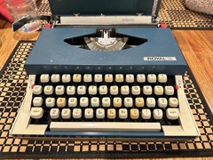 Royal Sprite Portable Blue Typewriter w/ Case 1970s Japan Manual Tested Vintage