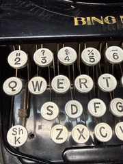 Bing No. 2 Portable Typewriter 1920s Rare Vintage with Metal Shell Case Nice