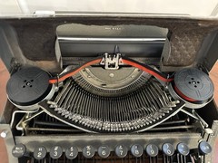 Vintage 1940’s UNDERWOOD Champion Drab Gray/Green Deco Working Typewriter w/Case