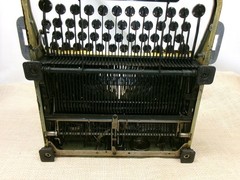 Antique Vintage 1930 Royal 2-tone yellow typewriter w/case Serial # 1233356