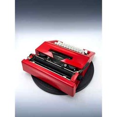 Olivetti Lettera 25 Typewriter