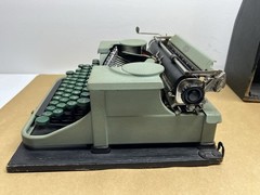 Royal Model -O – Mechanical Typewriter