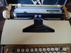 Smith-Corona Coronet Automatic 10 Electric Typewriter with Case Tested Works