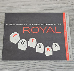 Vtg 1960’s Royal Futura 800 Manual Two Tone Gray Typewriter w/ Case, Key& Manual